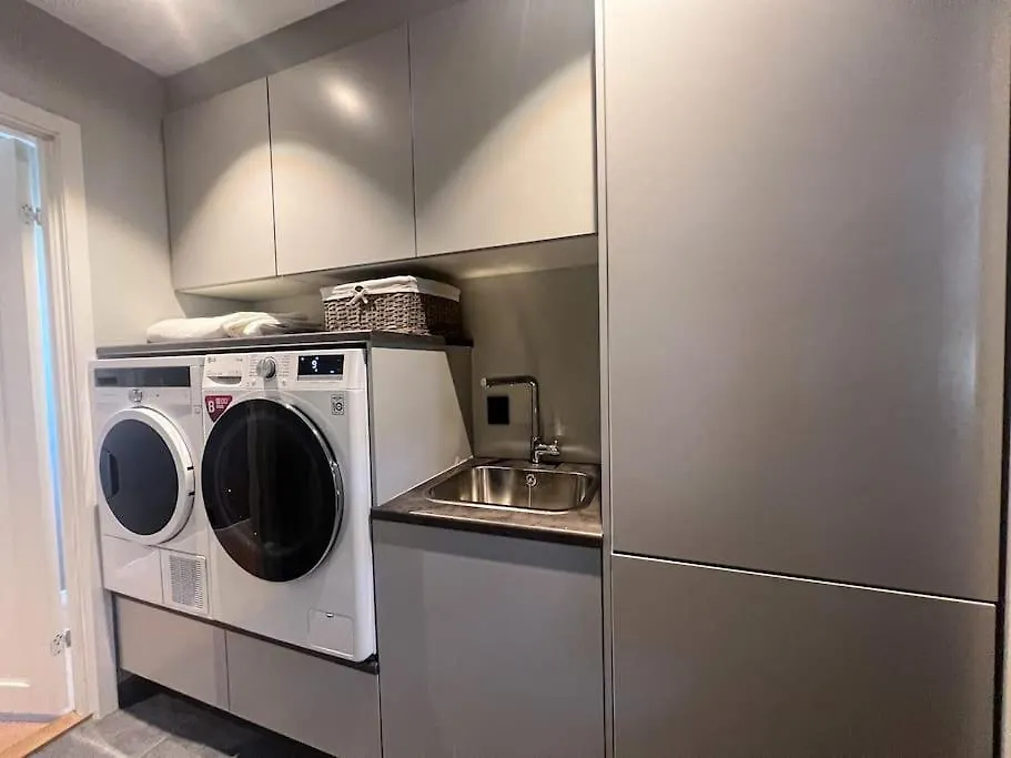 Sjoutsikt, Jacuzzi Og Solfylt Daire Bergen 0*,