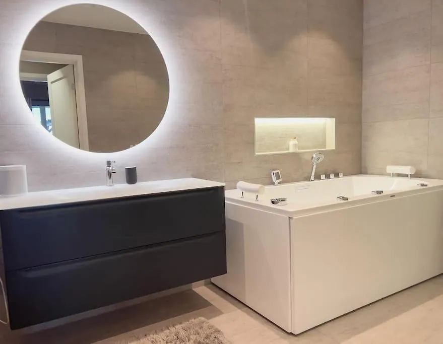 Sjoutsikt, Jacuzzi Og Solfylt Daire Bergen